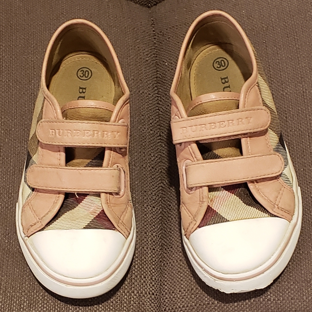 Burberry velcro kid sneaker pink euro 30 or US 12.